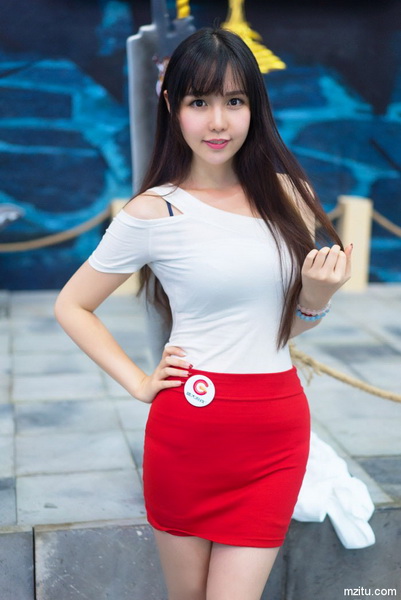 wag333的主持人 斗转星移网址明星ps图片合成图片(3)(点击浏览下一张趣图)