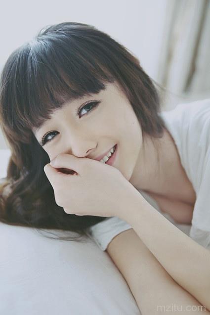 氧气美女清新私房白皙美腿美女图片(10)(点击浏览下一张趣图)