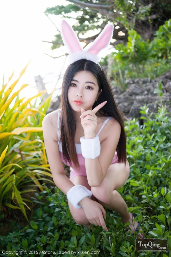 性感美女化身粉嫩兔女郎户外大尺度诱惑写真(7)(点击浏览下一张趣图)