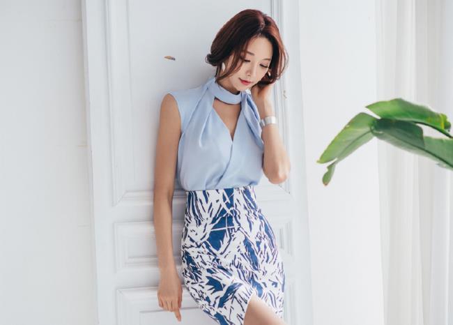 性感少妇白皙美腿诱惑抢眼私房写真(点击浏览下一张趣图)