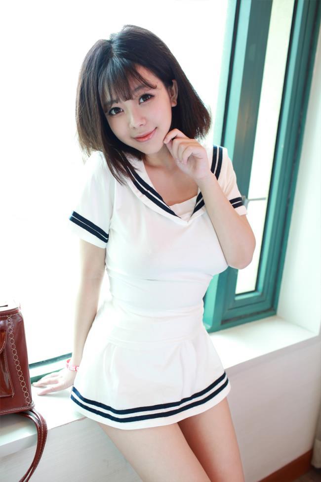 刘飞儿Faye童颜巨乳大尺度私房照(6)(点击浏览下一张趣图)