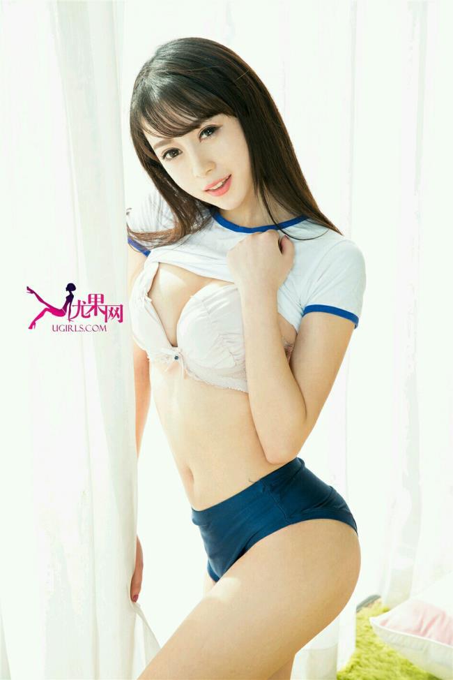 模特美女酥胸长腿性感写真图片(4)(点击浏览下一张趣图)