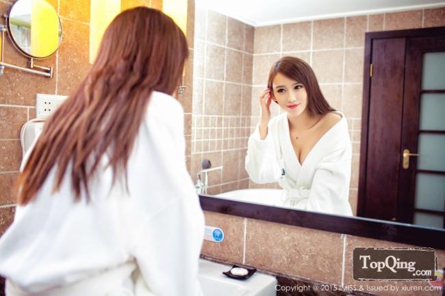 性感美女丝袜美腿酒店浴袍性感写真(3)(点击浏览下一张趣图)