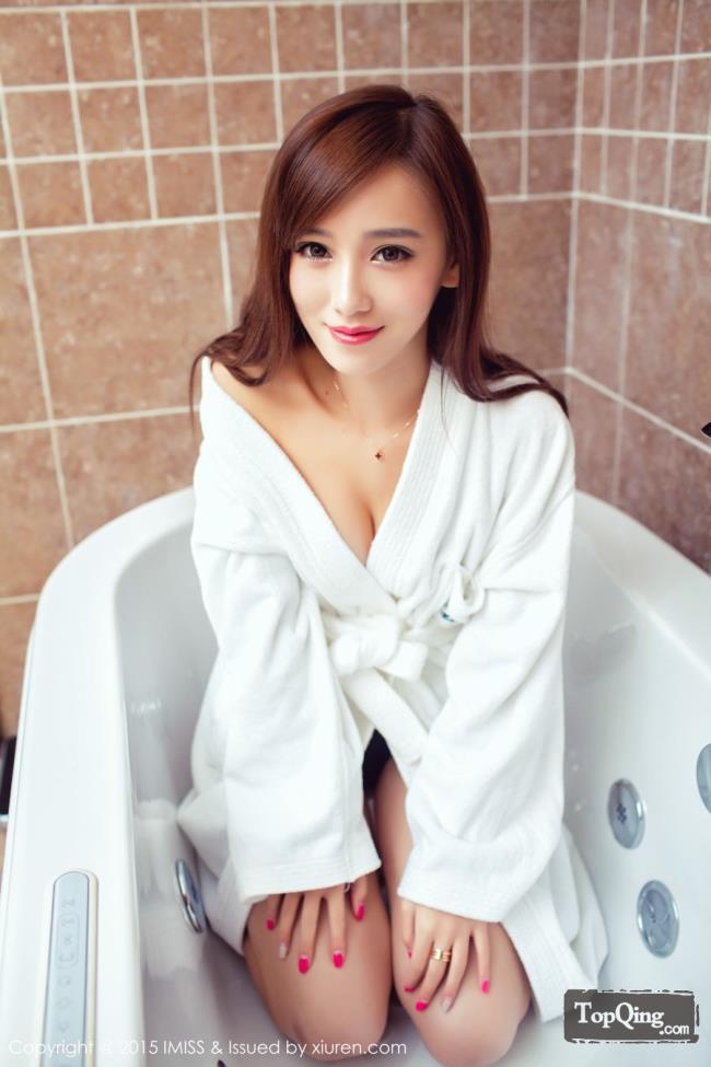 性感美女丝袜美腿酒店浴袍性感写真(6)(点击浏览下一张趣图)