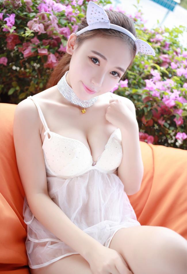 熊佳熊吖BOBO清新养眼内衣事业线美图(7)(点击浏览下一张趣图)