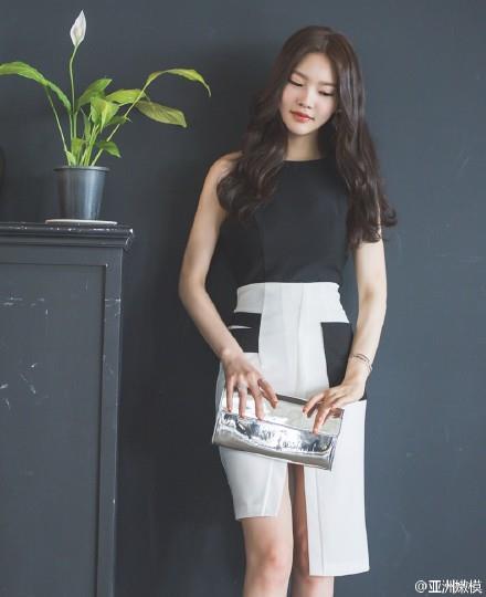 性感知性OL美女诱惑迷人写真私房照(2)(点击浏览下一张趣图)