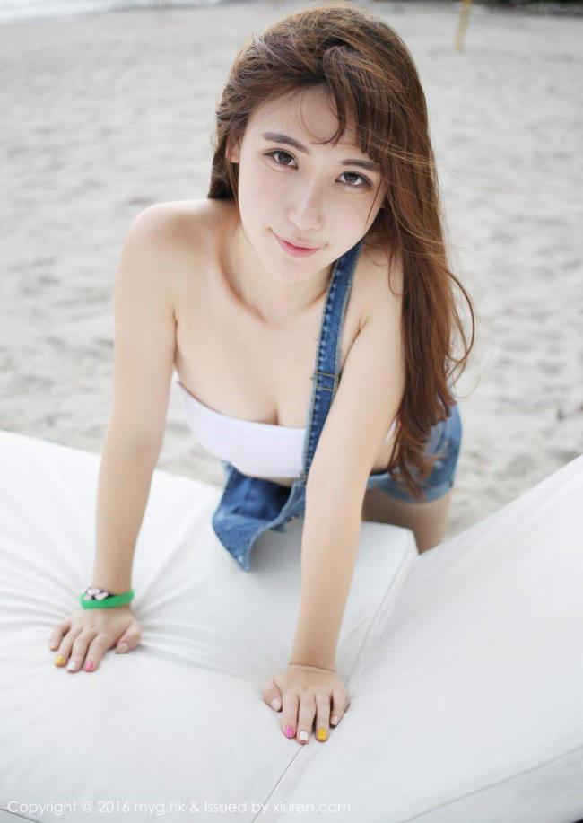 性感女神抹胸背带裤美乳诱惑写真(2)(点击浏览下一张趣图)