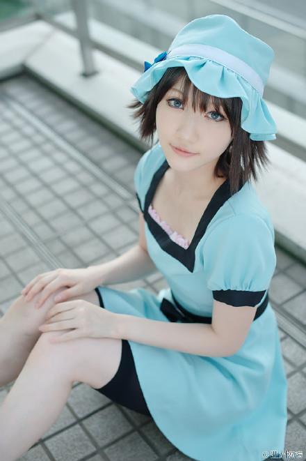 萌萌哒的绿衣美少女制服诱惑写真照(2)(点击浏览下一张趣图)