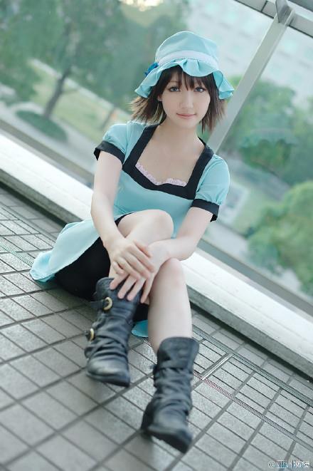 萌萌哒的绿衣美少女制服诱惑写真照(8)(点击浏览下一张趣图)