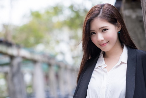 我把补课老师和她女儿 老师叫我去房间满足(2)(点击浏览下一张趣图)