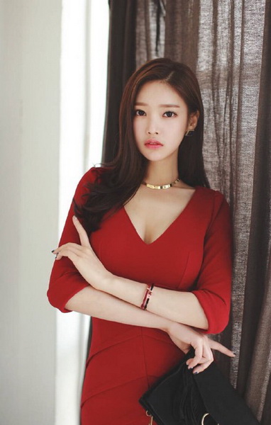 莲妹下限枫帐图片 莲妹妹子无节操下限cos漏尿play(点击浏览下一张趣图)