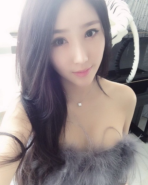 女人吻时的表情图片 女孩接吻的生理反应弄进去时的表情(2)(点击浏览下一张趣图)
