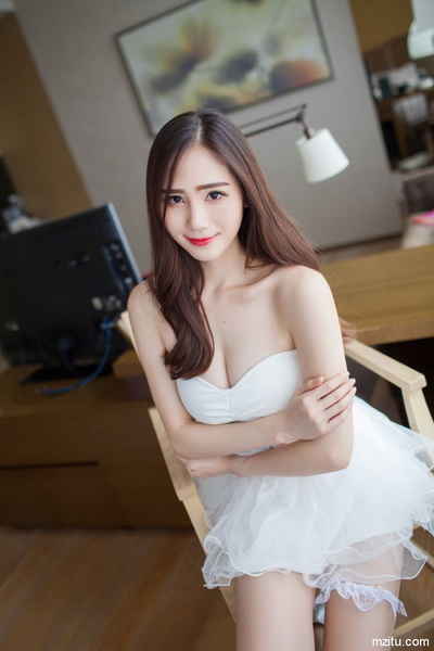 男人人体艺术欣赏图片 成熟男人图片(2)(点击浏览下一张趣图)