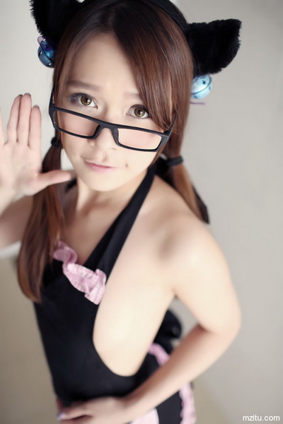 女人裤衩里流白带图片 合租房女人脏裤衩(4)(点击浏览下一张趣图)