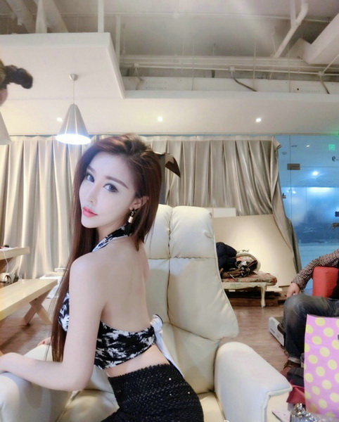 高志远高欣高芳乱胔 蓝天陆云飞与王静 高芳和高欣高志远狗茭(3)(点击浏览下一张趣图)