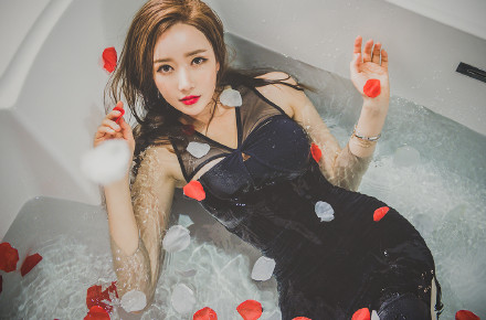 拉脱维亚美女开放程度组图欣赏 拉脱维亚女人找鸭子 拉脱维亚美女多少钱(点击浏览下一张趣图)