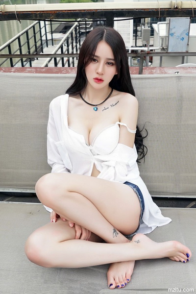 东北人妻自拍18p 东北风景很美夫妻自拍图片欣赏(点击浏览下一张趣图)