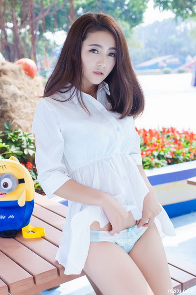 欧美欲妇乱图图片1 亚洲欧美另类图片 欧美美女与野兽图片(7)(点击浏览下一张趣图)