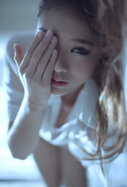 l919厕所过瘾图 我们班女生上厕所l919g0g0高清图片(2)(点击浏览下一张趣图)