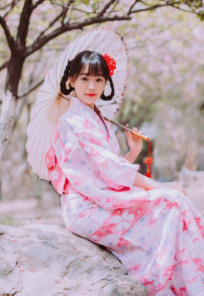 花与少女唯美清纯日式和服校园美女写真(9)(点击浏览下一张趣图)