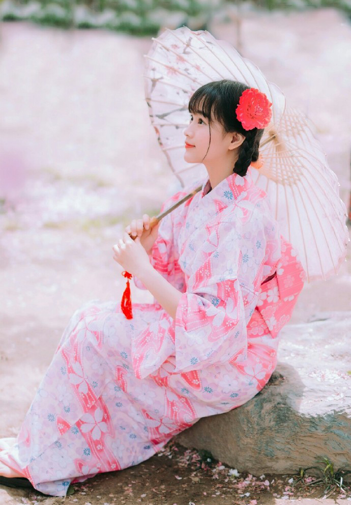 花与少女唯美清纯日式和服校园美女写真(10)(点击浏览下一张趣图)