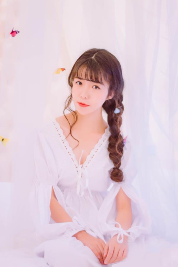 美好的清晨从认识你开始唯美清纯校园美女写真(点击浏览下一张趣图)
