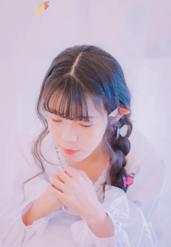 美好的清晨从认识你开始唯美清纯校园美女写真(4)(点击浏览下一张趣图)