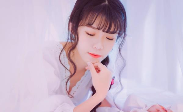 美好的清晨从认识你开始唯美清纯校园美女写真(5)(点击浏览下一张趣图)