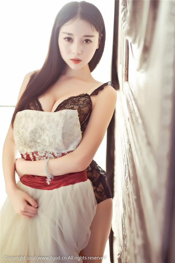 赵小米kitty大尺度私房诱惑写真(9)(点击浏览下一张趣图)