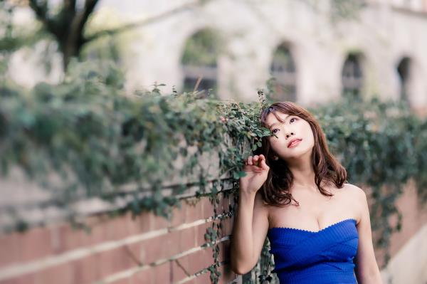 极品大胸美女高清写真图片第二辑(9)(点击浏览下一张趣图)