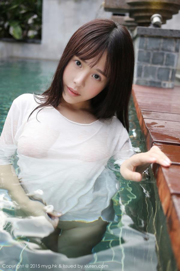 Evelyn艾莉翘臀美腿湿身性感写真(5)(点击浏览下一张趣图)