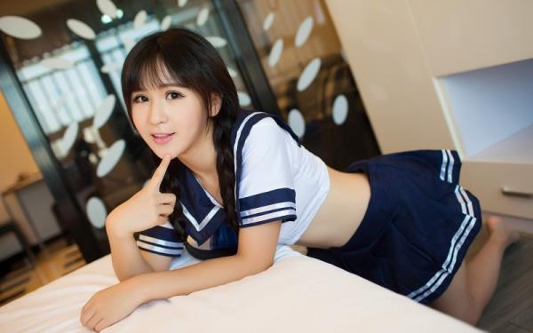 海军服少女楚楚动人制服诱惑性感写真一(8)(点击浏览下一张趣图)