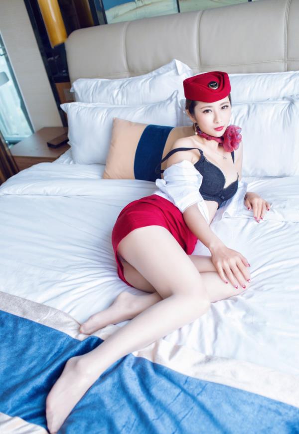 美女空姐制服诱惑性感私房写真(8)(点击浏览下一张趣图)
