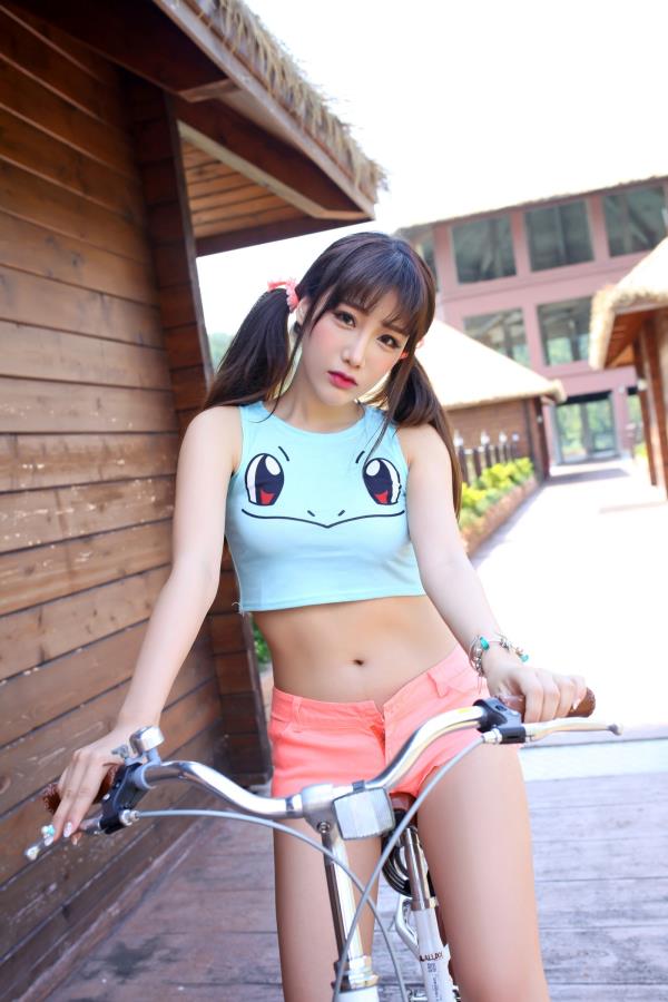 朱若慕akiki俏皮可爱大尺度外拍写真(2)(点击浏览下一张趣图)