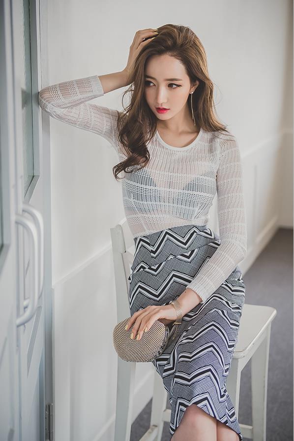 黑色内衣透视装性感OL美女诱惑写真(8)(点击浏览下一张趣图)