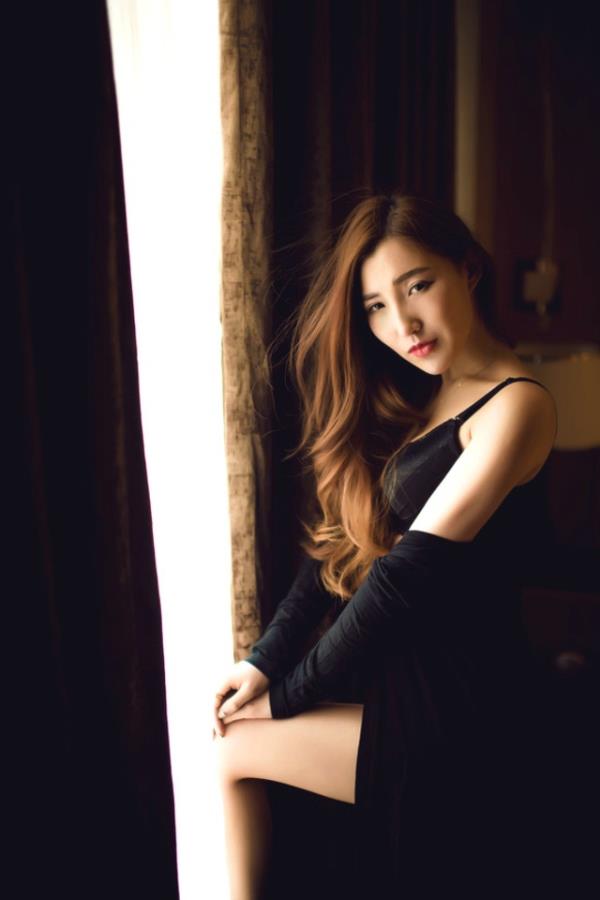 非主流个性美女大尺度半乳诱惑写真照(6)(点击浏览下一张趣图)