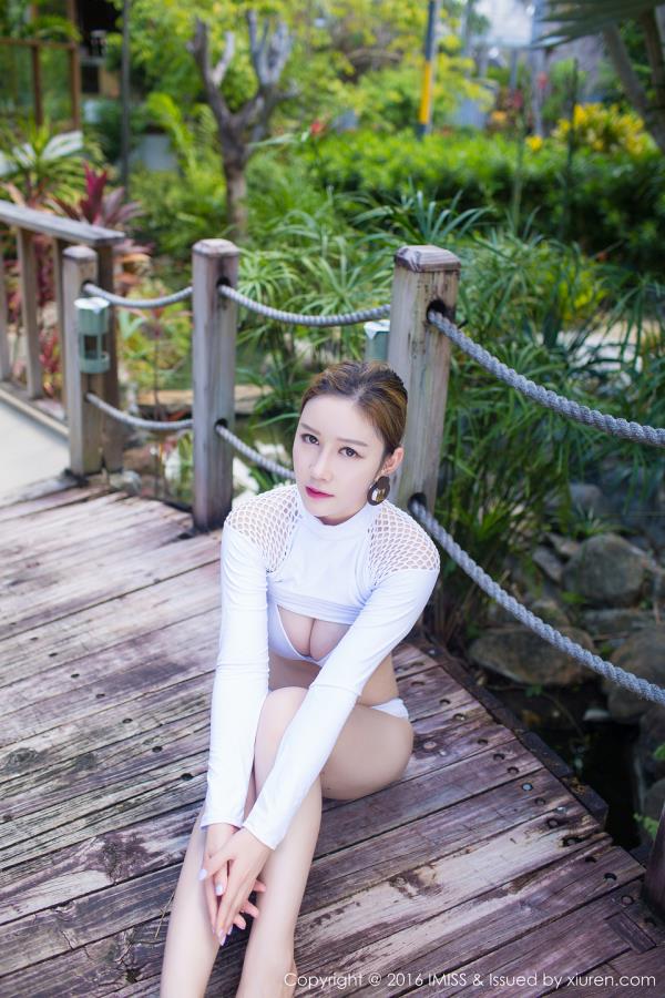 于姬白色比基尼大秀长腿美乳性感写真(5)(点击浏览下一张趣图)