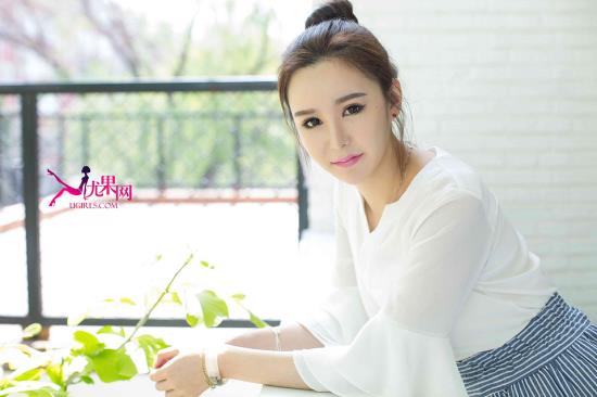 微信女生发的图片:微信第三季胸部照片(4)(点击浏览下一张趣图)