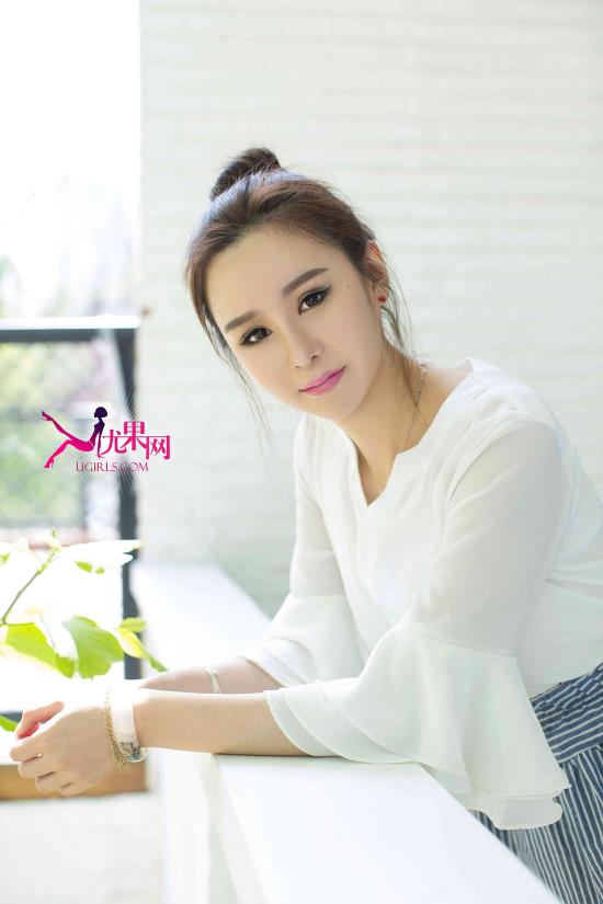 微信女生发的图片:微信第三季胸部照片(5)(点击浏览下一张趣图)