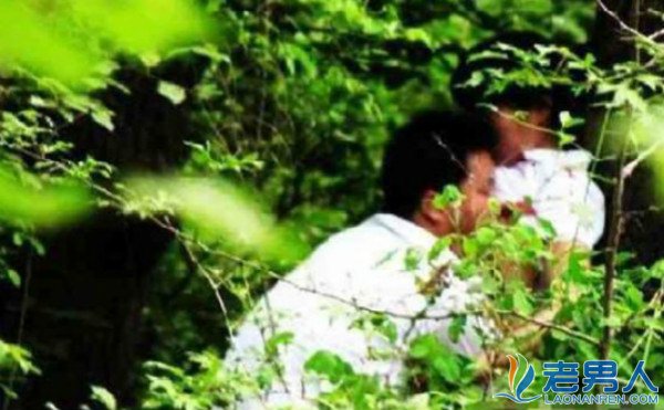 野外情侣亲密图片大全:情侣监控下的不雅视频(8)(点击浏览下一张趣图)