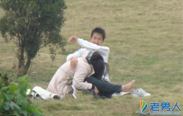野外情侣亲密图片大全:情侣监控下的不雅视频(14)(点击浏览下一张趣图)