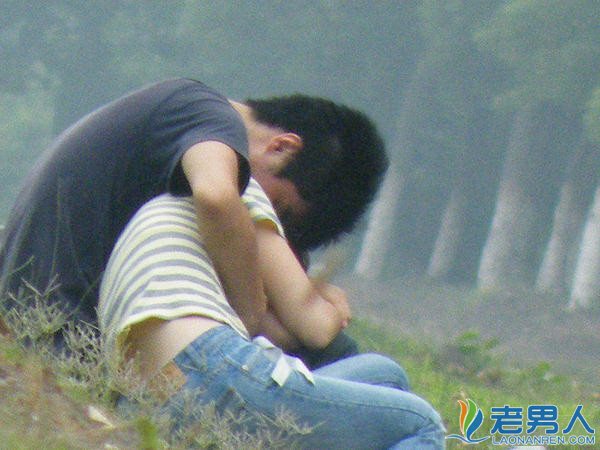 拍客情侣不雅视频图片:情侣不雅行为照片大全(5)(点击浏览下一张趣图)