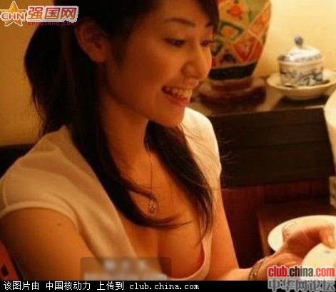 校园里的领口下的胸部图片:领口的风光图片大全(12)(点击浏览下一张趣图)