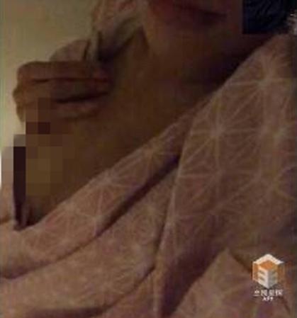 张柏芝滟照门时间:张柏芝滟照未修图(5)(点击浏览下一张趣图)