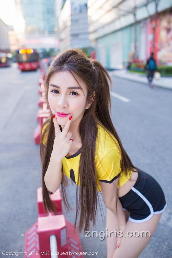 树林里男女活春官视频:肉笔春画真人图片(8)(点击浏览下一张趣图)