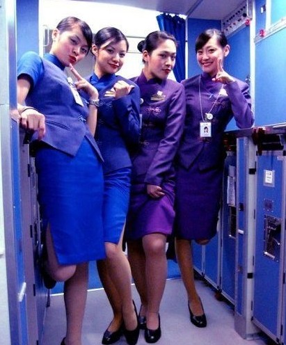 空姐沙发床可乐云:空姐不雅视频流出(10)(点击浏览下一张趣图)
