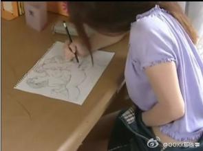 美女在公共场所失禁:美女失禁丑态郭晶晶(点击浏览下一张趣图)