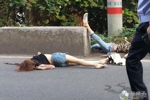 车祸视频惨不忍睹女尸:死的最惨的美女(点击浏览下一张趣图)