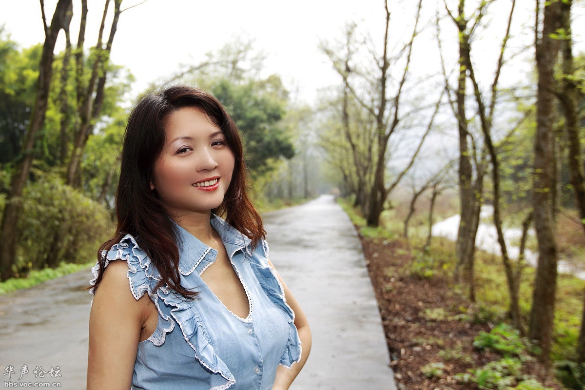 风韵饱满良家女:转载美丽大姐图片,风韵犹存的成都妇女(点击浏览下一张趣图)