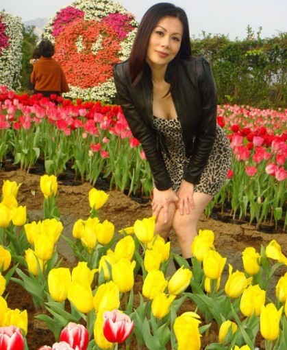 网上性感中年女人:我和漂亮中年大姐(4)(点击浏览下一张趣图)